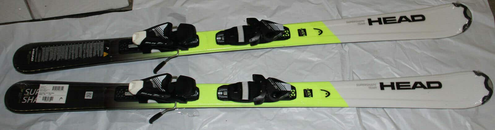 NEW HEAD HEAD Supershape team 4Easy Junior skis 137cm +Tyrolia adjustable bindings NEW