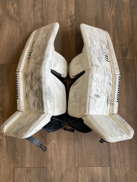 Junior 28" Warrior Ritual G5 Goalie Leg Pads