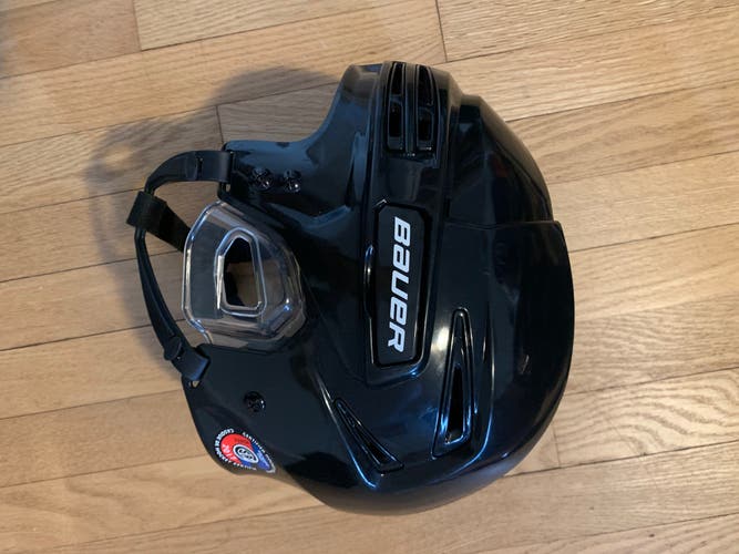 Large Black Bauer Re-Akt 75 Helmet