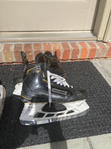Used Bauer Regular Width Size 10 Supreme 2S Pro Hockey Skates