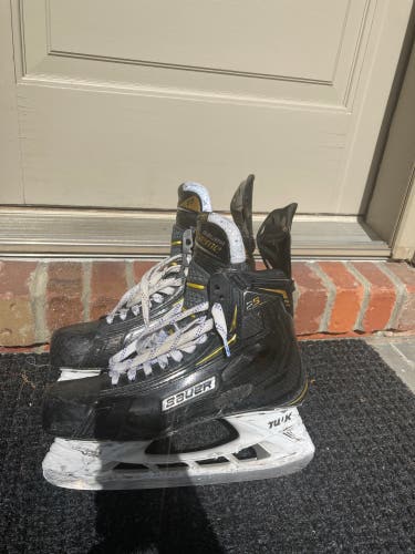 New Bauer Supreme 2S Pro Hockey skates