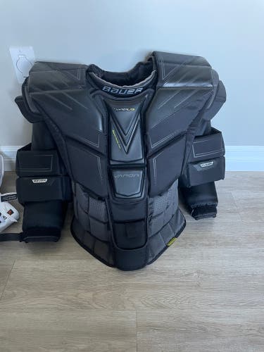 New Bauer Hyperlite Pro Level Goalie Chest Protector