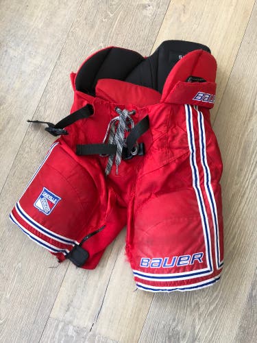 Junior hockey pants