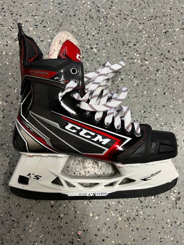 CCM Regular Width  Size 8.5 JetSpeed FT2 Hockey Skates