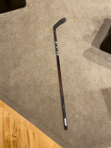 Used Right Handed P28, 75 Flex JetSpeed FT3 Pro Hockey Stick