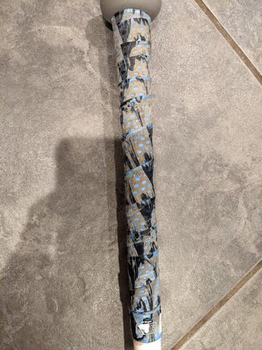 Used USSSA Certified 2017 Marucci Alloy CAT 8 Bat (-5) 27 oz 32"