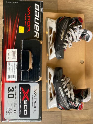 Used Bauer Regular Width Size 3 Vapor X900 Hockey Skates