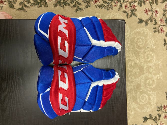 CCM 14" Tacks 9080 Gloves