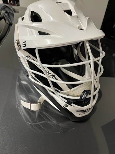 Goalie Cascade S Helmet