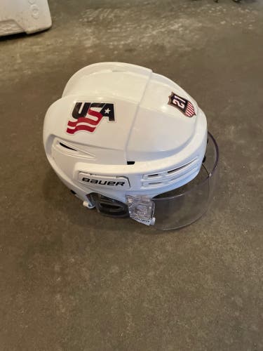 Used Large Bauer Xrd Helmet