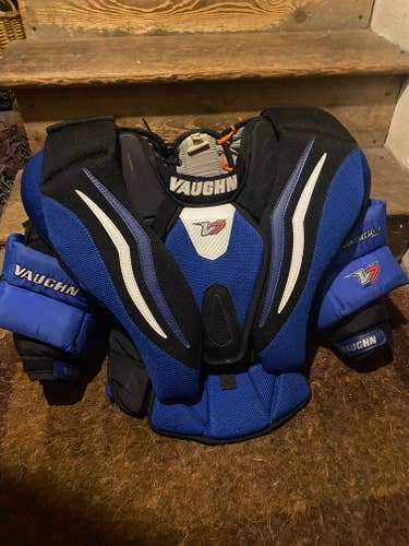 Used Medium Vaughn Velocity V7 Goalie Chest Protector