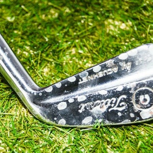 Titleist 	Acushnet 	3 Iron 	Right Handed	38"	Steel 	Regular	New Grip