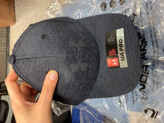 New Youth Under Armour Navy/Gray Hat XS/S
