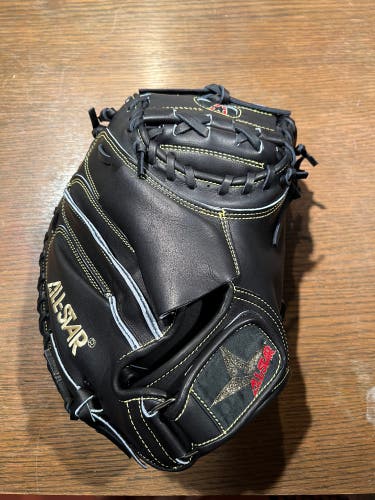 Right Hand Throw 33.5" CM3000SBK Catcher's Glove
