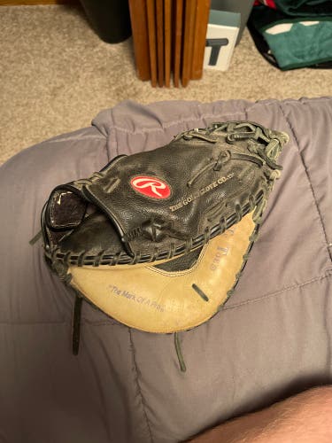Right Hand Throw 11.5" Player Preferred Catcher's Glove