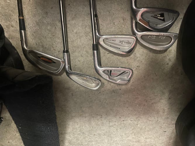 Golf clubs 6 Pc in RH Mixed brands