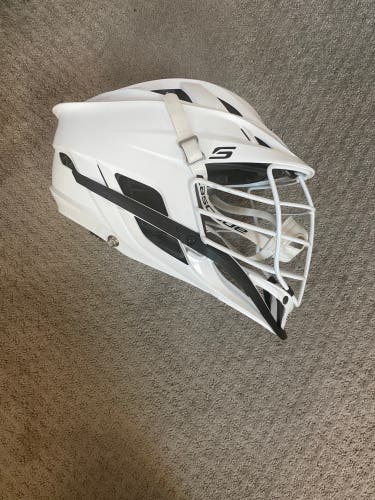 Player's Cascade S Helmet