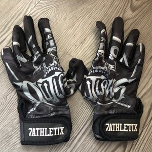 Custom batting gloves. Outlaws. Size M