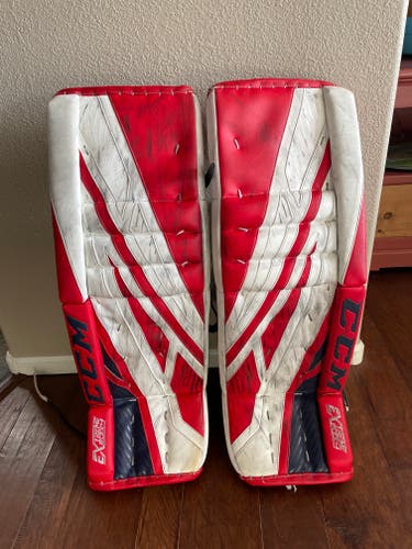CCM Extreme Flex 4 Goalie Leg Pads