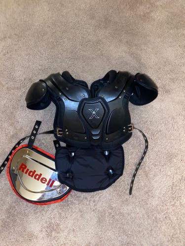 Adult Medium Xenith Fly Shoulder Pads With Riddell Chrome & Battle USA backplates