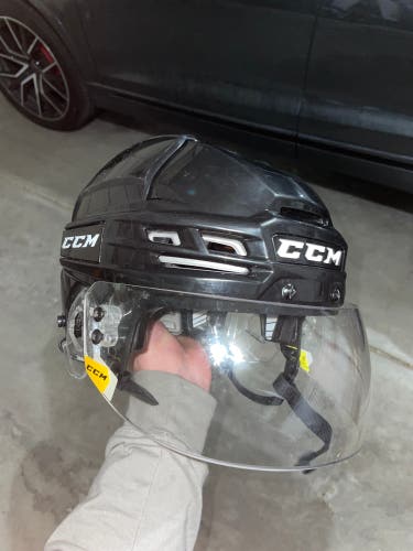 CCM Tacks 910 Black Helmet (Medium)