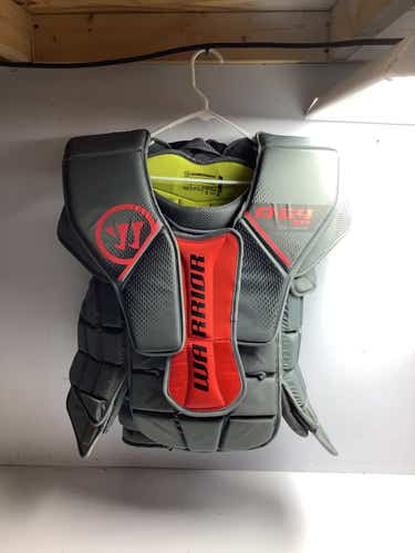 Used Warrior R G4 Md Goalie Body Armour