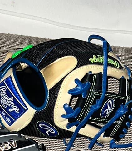 Rawlings Hear Of The Hide 11.5” Baseball Glove