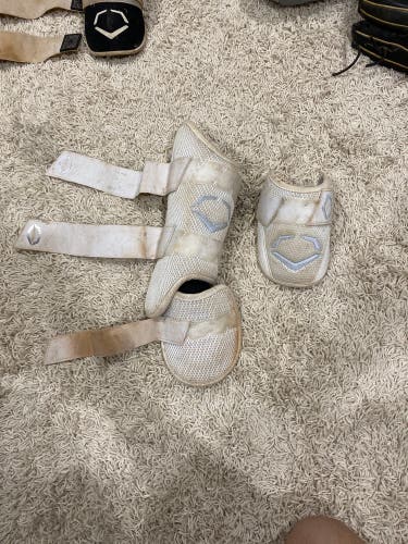 Used Senior EvoShield Shin Guards Elbow Guard