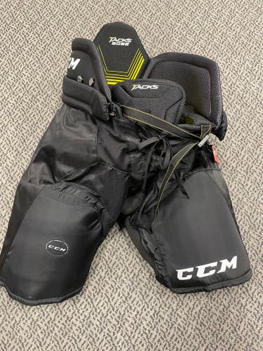 CCM Tacks 5092 Senior Large black Breezers