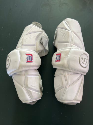 Used Detroit Mercy Large Warrior Evo Pro Arm Pads