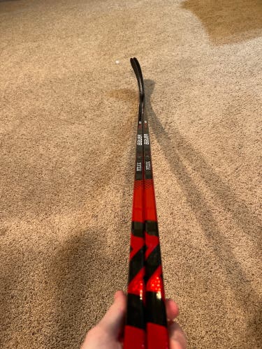 2 Pack Senior Right Handed P28 Pro Stock 2s Pro XL Hockey Stick