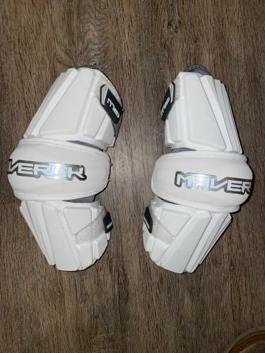New Large Maverik Max Arm Pads