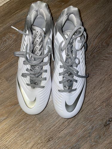White Adult Size 8.5 (Women's 9.5) Nike Vapor