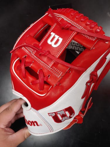 New Canada Limited Edition Country Pride Series Baseball Glove Wilson A2000 11.5″