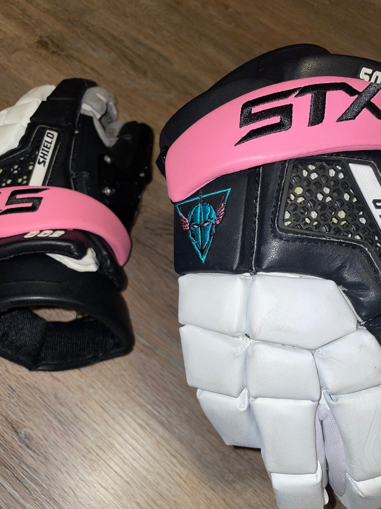Royal STX Lacrosse Shield Goalie Glove 13-Inch GE SHLG 03 RL/XX