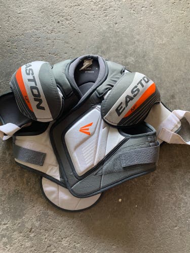 Senior Medium Easton M3 Shoulder Pads