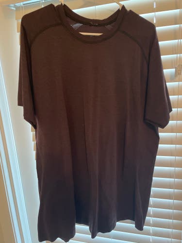 Used XXL Lululemon Shirt