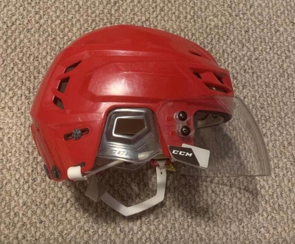 Used Medium CCM  Resistance 300 Helmet