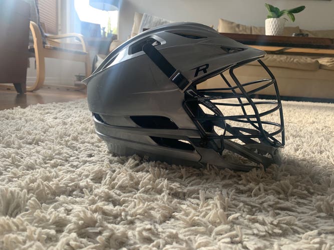 Player's Cascade R Helmet