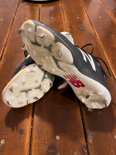 Black Men's Metal New Balance Cleats