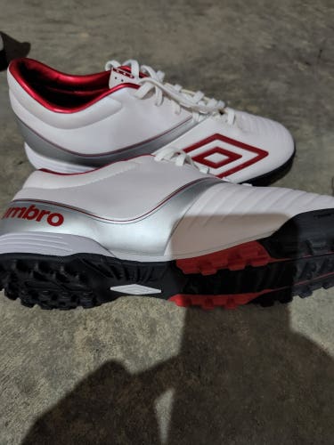 Umbro White/silver/red New Size 9.0 (Women's 10) Indoor Umbro Stealth II Cup-A TF Cleats
