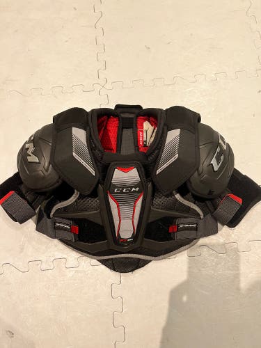 CCM junior Shoulder Pads Jetspeed FT390 size Large