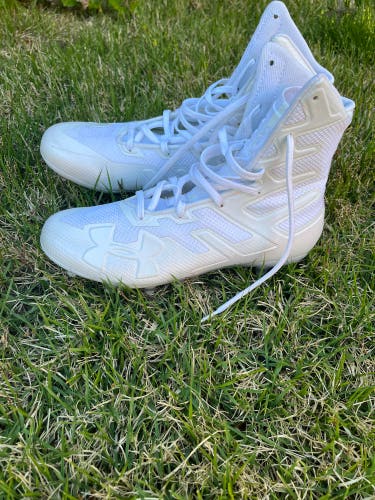 Size 8.5 Mens Under Armour Cleats Used