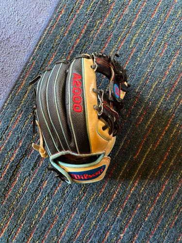 Infield 11.5" DP15 A2000 Baseball Glove