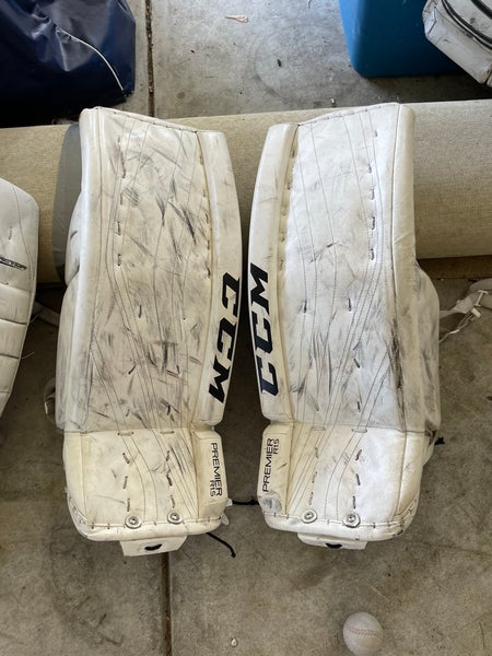 Used 28" CCM Premier R1.5 Goalie Leg Pads