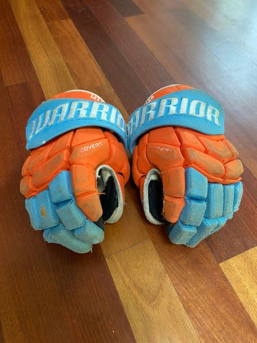 Little Caesars Gloves 14”