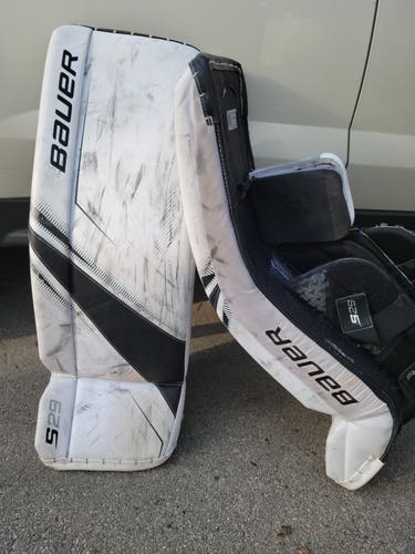Bauer Supreme S29 Goalie Leg Pads (Small 33')