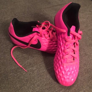 Nike Jr Tiempo Legend 8 Pink Size 1.5Y