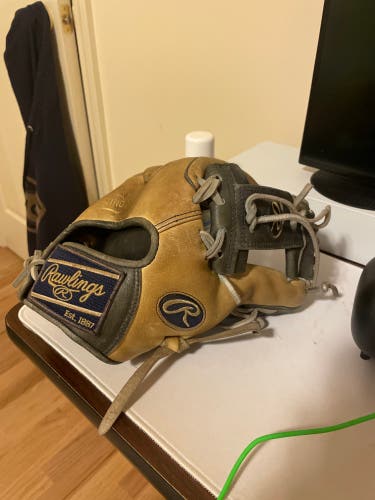 Rawlings Heart of the Hide Baseball Glove