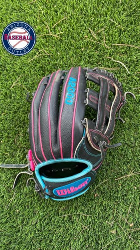 Used Outfield 12.5" A2000 Baseball Glove